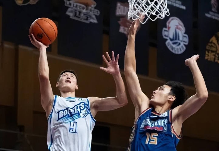国产新秀亮相，91露脸普通话对白揭秘
