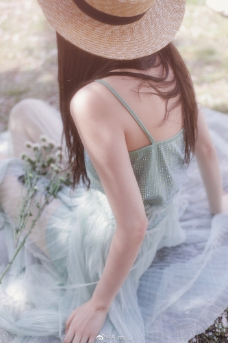 亚洲盛放V人在线盛宴，探索A人V的神秘魅力亚洲成a人v在线蜜臀_第1集