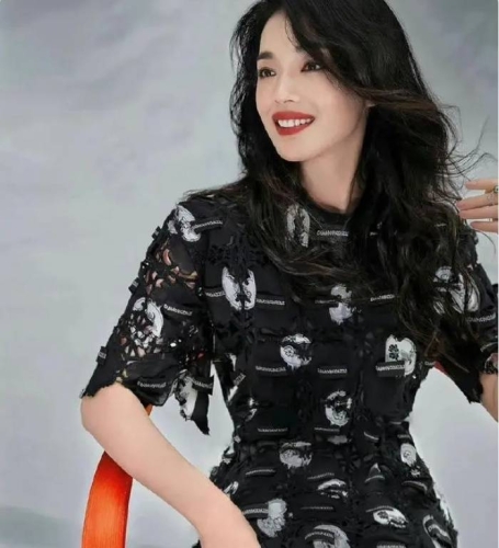 百度搜索热门文章，久久丝袜熟女免费视频揭秘
