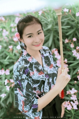 制服中文字人妻中字新闻，展现独特魅力与风采