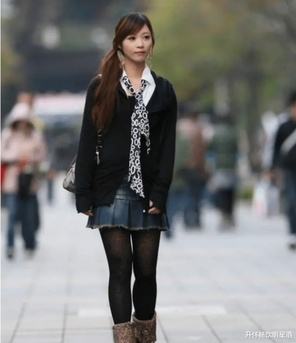 制服丝袜亚洲中文欧美在线制服丝袜，亚洲风情在线热议